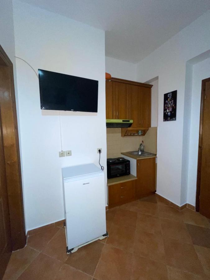 Hotel Rai Sarandë Buitenkant foto