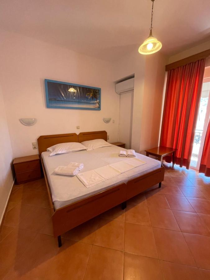 Hotel Rai Sarandë Buitenkant foto