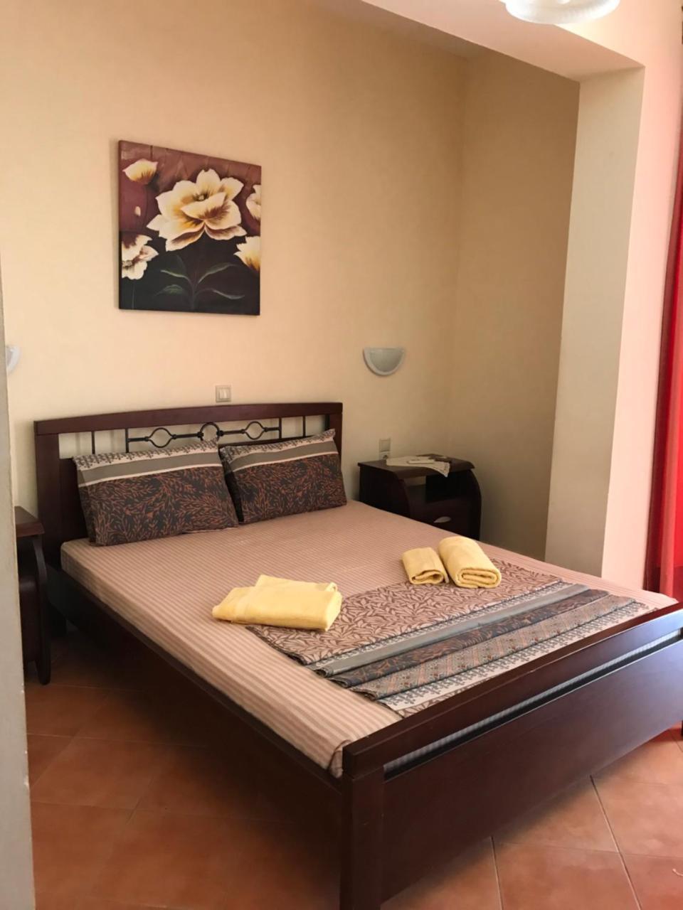 Hotel Rai Sarandë Buitenkant foto